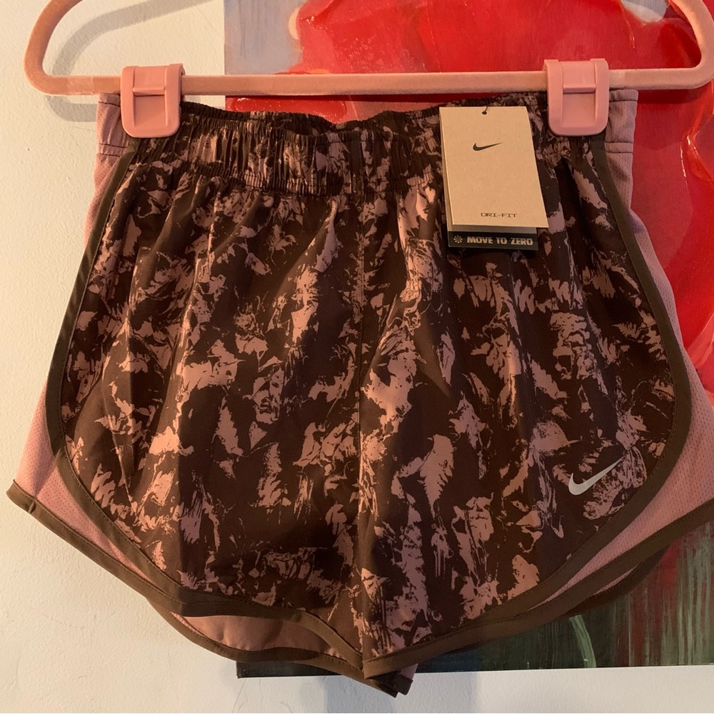 New NWT WOMENS BROWN NIKE Running SHORTS SIZE S Small Rtl $38